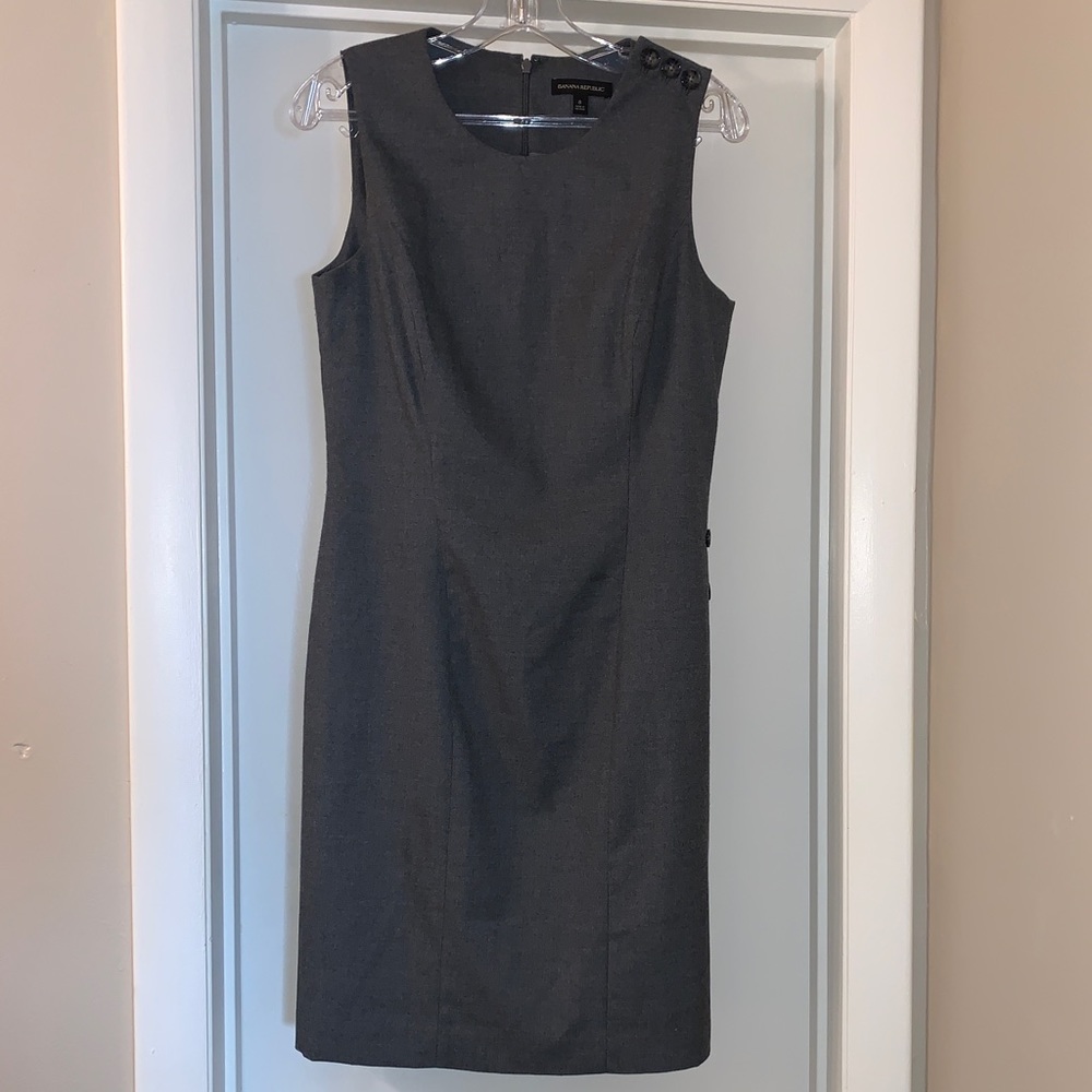 Banana Republic Classy Grey Dress. Size 8.